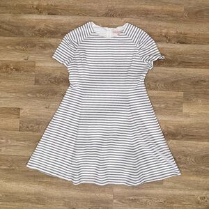 Hutch Black White Dress 1X NWT Chic Modern Printed Midi Plus Size